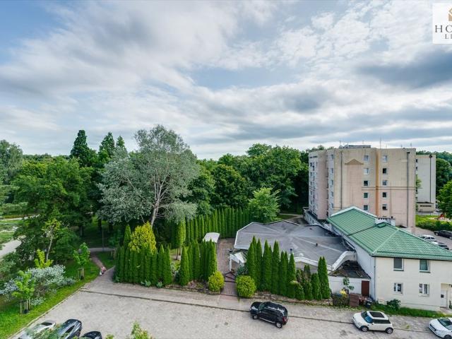 Zapraszam do 3 pokojowego mieszkania z balkonem i widokiem na drzewa