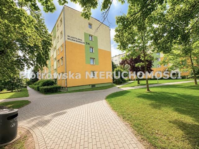 Zapraszam do 46,8 m² mieszkania z loggią, blisko Parku Broniewskiego