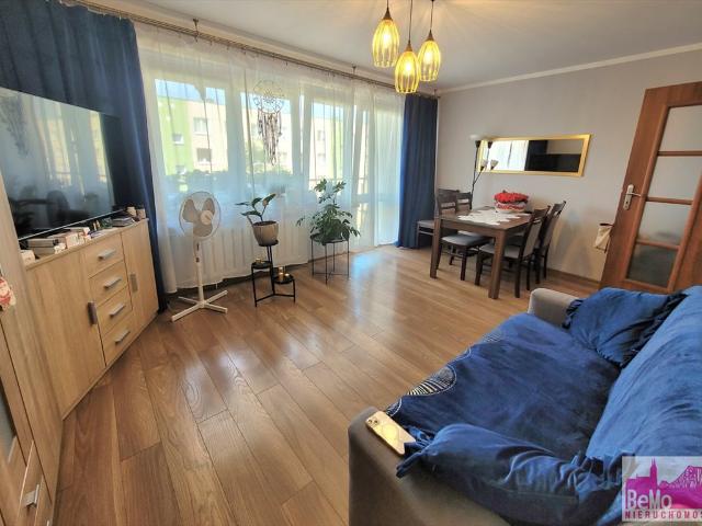 Zapraszam do 63,6 m² przestronnego mieszkania z balkonem i dużą piwnicą