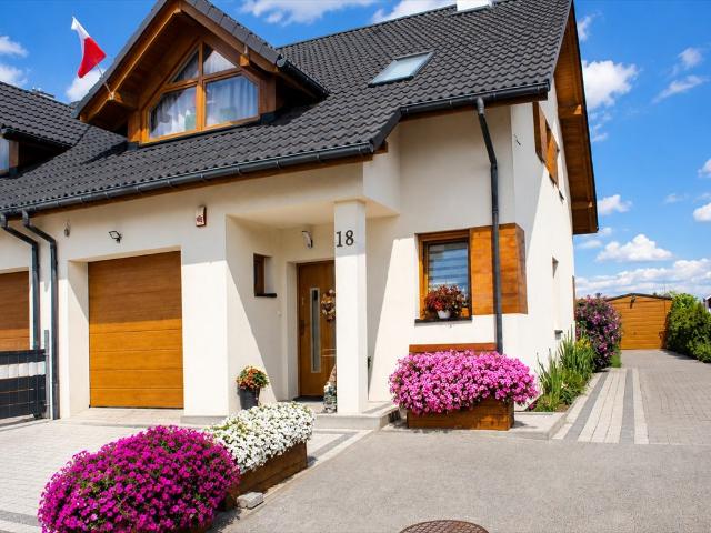 Zapraszam do domu 110 m² z kominkiem i ogrodem w Czernicy