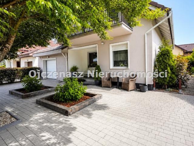 Zapraszam do domu 135 m² w Białych Błotach z dużym ogrodem
