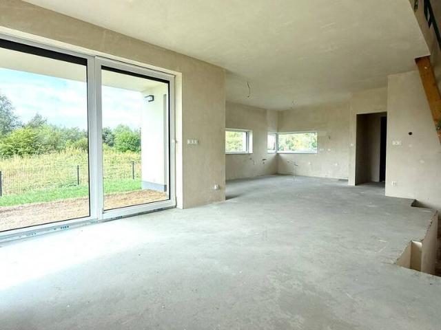 Zapraszam do domu 143 m² z dużym ogrodem i garażem w Dębnikach