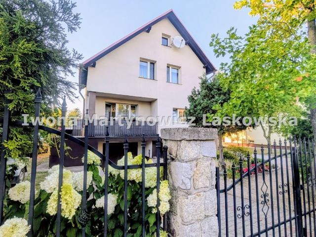 Zapraszam do domu 160 m² w Ścinawie z garażem i ogrodem