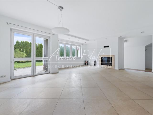Zapraszam do domu 207 m² na zamkniętym osiedlu w Bielawie