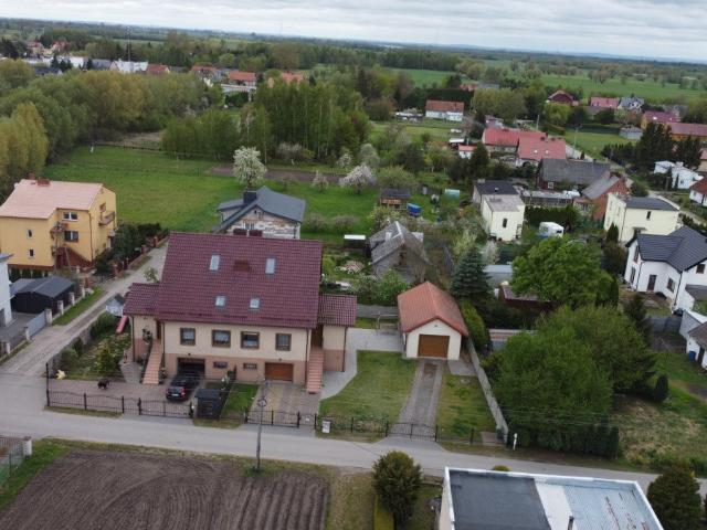 Zapraszam do domu 220 m² w Ostaszewie z garażem i ogrodem