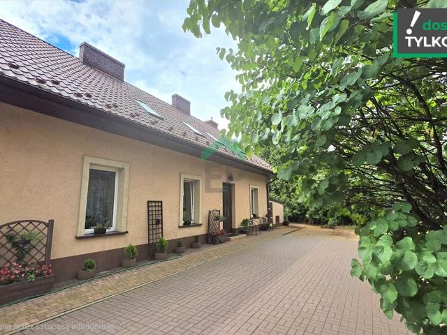 Dom 225 m² z garażem i działalnością Częstochowa