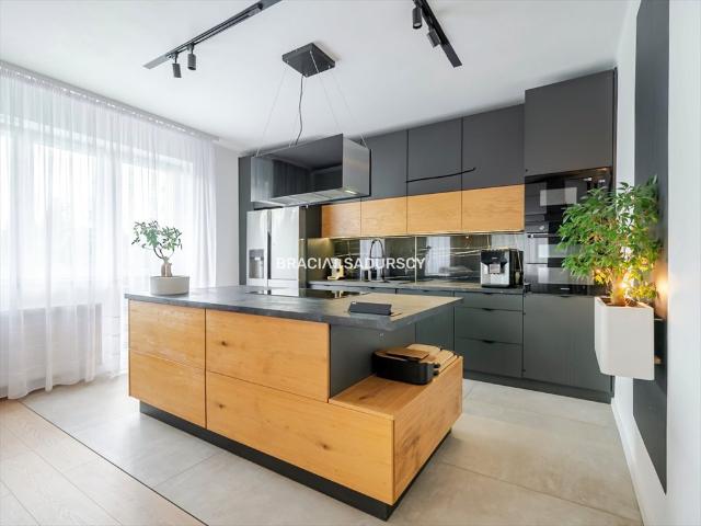 Zapraszam do domu 300 m² w Mogiła, nowoczesny remont