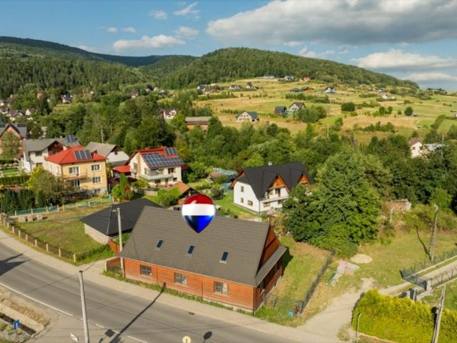 Dom z bali 316 m² z potencjałem w Zbludzy