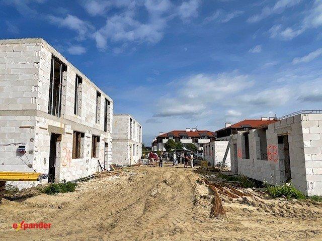 Zapraszam do domu z 316 m² ogrodem i przestronnym poddaszem