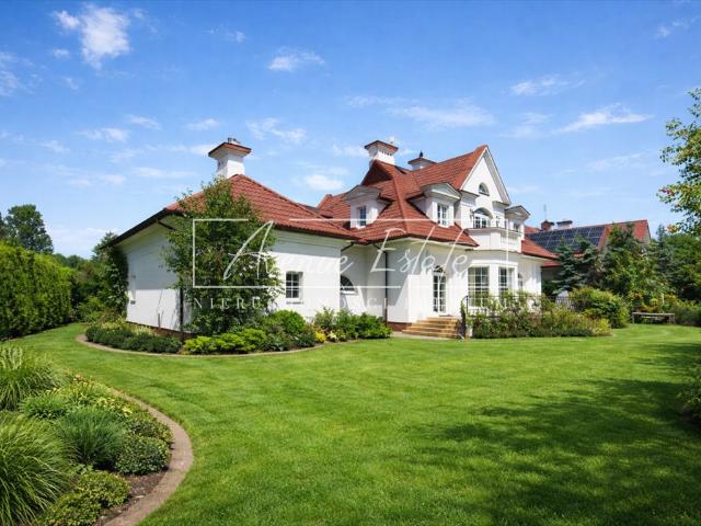 Zapraszam do eleganckiej rezydencji 402 m² w Wilanowie