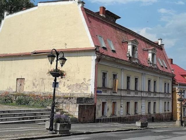Zapraszam do kamienicy 1400 m² w Złotym Stoku