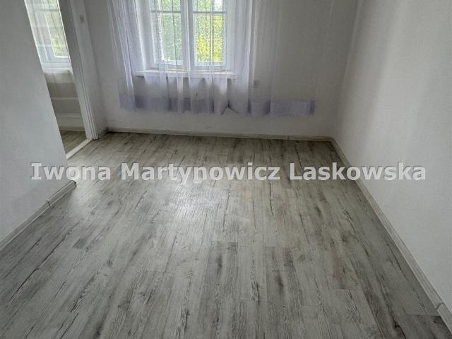 Na sprzedaż przestronne 4 pokojowe mieszkanie 75,4 m² z ogródkiem