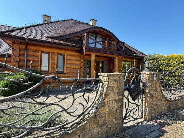 Zapraszam do obejrzenia domu z bali 230 m² w Koszycach Wielkich