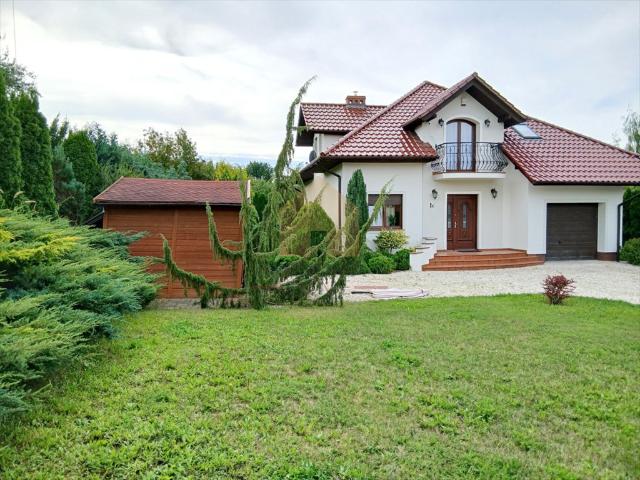 Zapraszam do obejrzenia domu 164 m² z pięknym ogrodem w Świdnicy