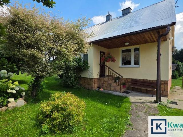 Zapraszam do obejrzenia domu 107 m² z dużą działką w Bezmiechowej Górnej