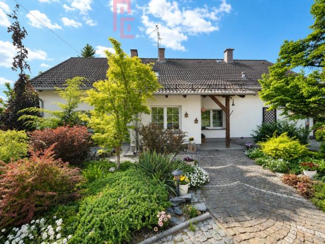 Zapraszam do obejrzenia domu 120 m² z historią, ogród i garaż