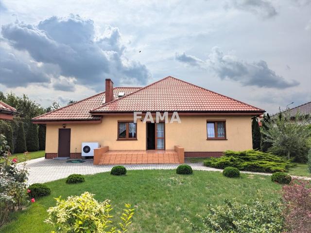 Zapraszam do obejrzenia domu 128 m² w Kruszynie z garażem i poddaszem do adaptacji