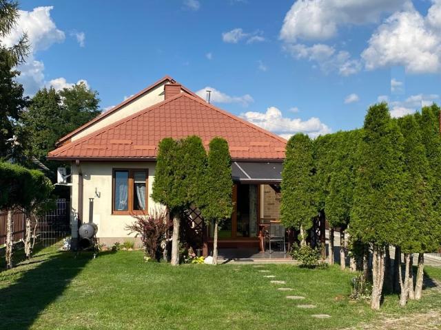 Zapraszam do obejrzenia domu 128 m² z dużą działką 64 arów w Bratkowicach