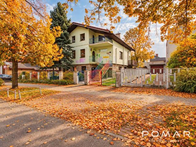 Zapraszam do obejrzenia domu 380 m² z potencjałem inwestycyjnym w Rybniku