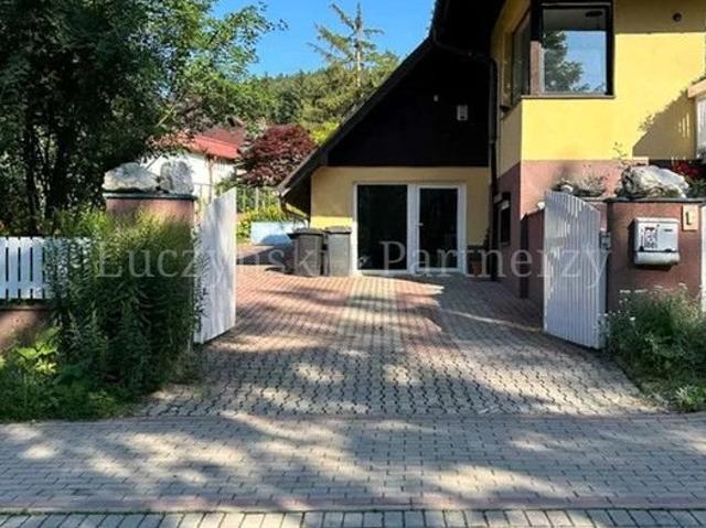 Zapraszam do obejrzenia domu 330 m2 z potencjałem inwestycyjnym