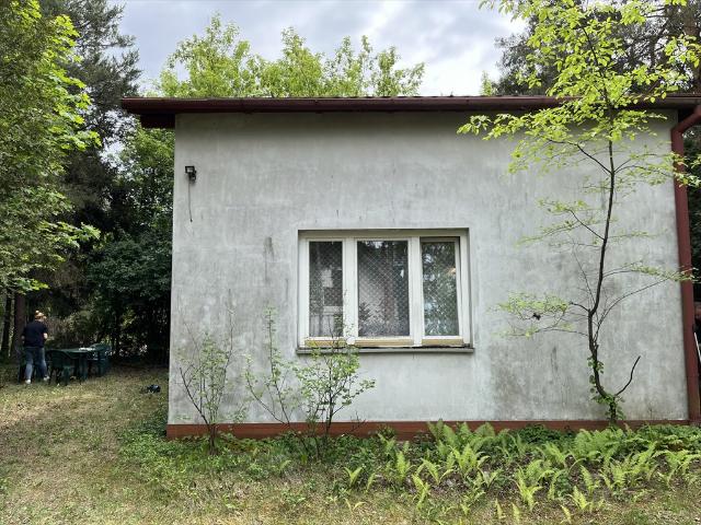 Polecam działkę 663 m² z murowanym domem w Beniaminowie