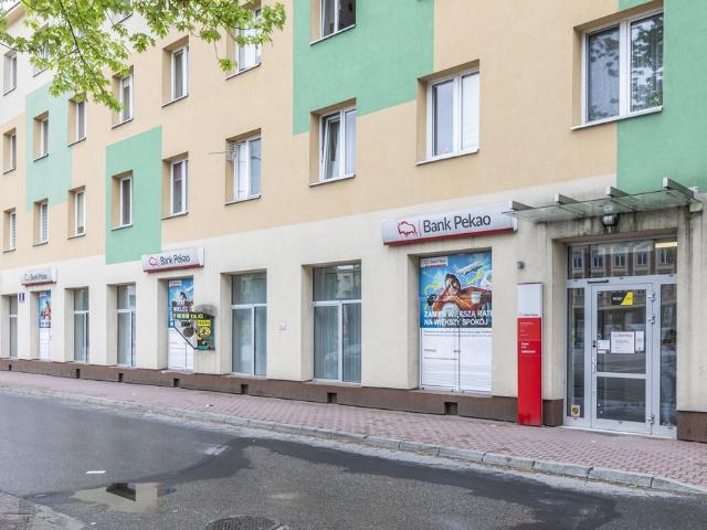 Zapraszam do obejrzenia lokalu 284 m² w Mielcu z dużymi witrynami