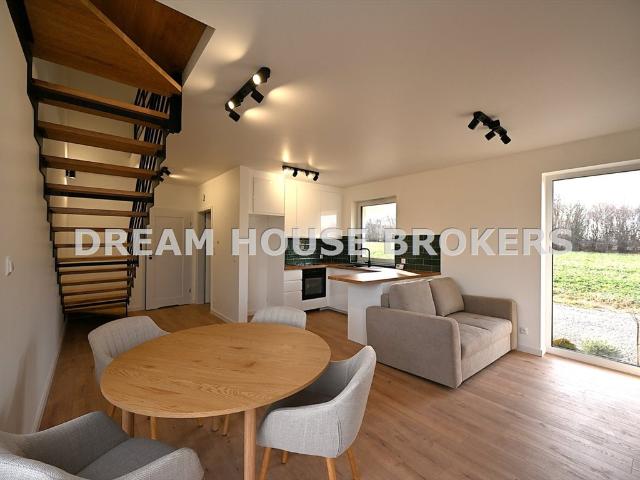 Zapraszam do obejrzenia nowoczesnego bliźniaka 85 m² z 2 miejscami parkingowymi
