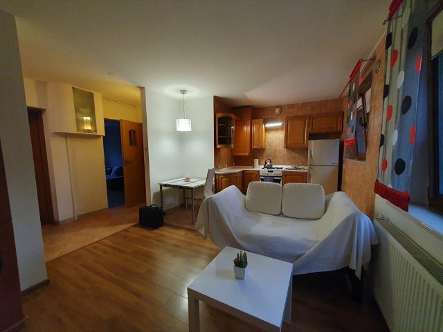 Zapraszam do mieszkania 47 m² w Zabrzu z trzema pokojami i otwartą kuchnią