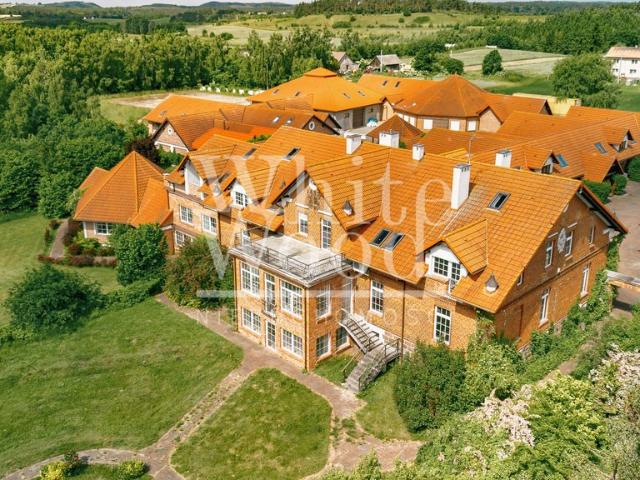 Zapraszam do sprzedaży 3 787 m² zabytkowych budynków w Kamierowie