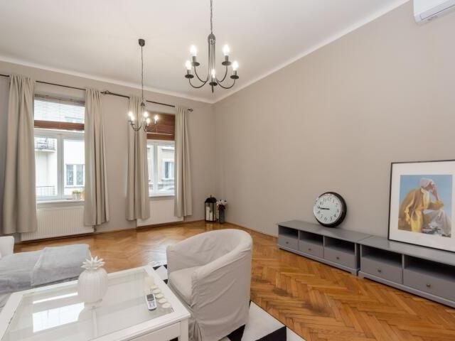 Na sprzedaż przestronne 4 pokojowe mieszkanie 143 m² w centrum Krakowa