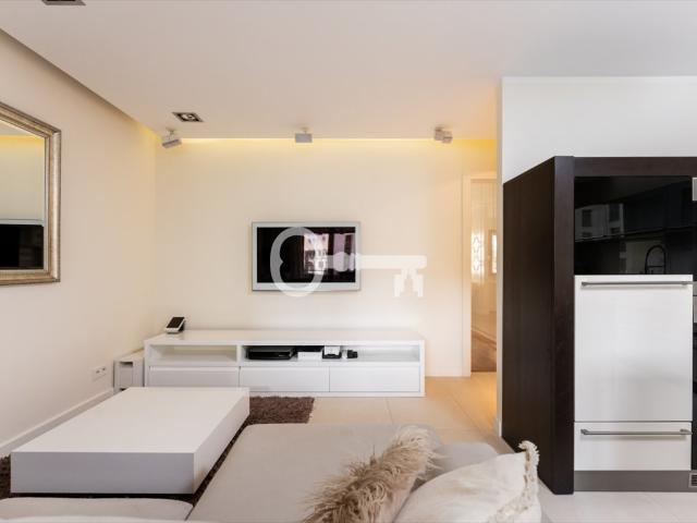 Zapraszam do wynajęcia eleganckiego 105 m² apartamentu w centrum Woli