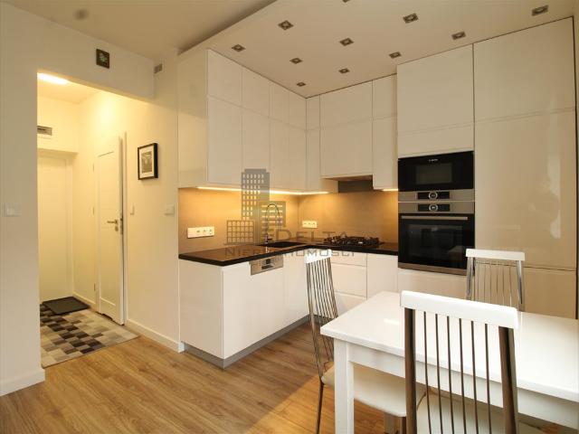 Zapraszam do wynajęcia kawalerki 28 m² w klimatycznej kamienicy na Żoliborzu