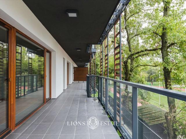 Apartament 154 m² z 4 sypialniami Sadyba, balkon, garaż