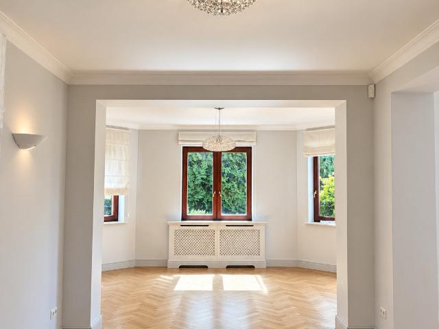 Zapraszam do wynajmu domu 270 m² z ogrodem w Sadybie