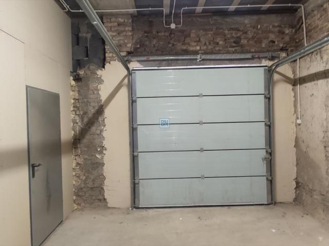 Zapraszam do wynajmu hali 58 m² z bramą i prądem w Mikołowie