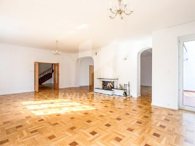 Luksusowa rezydencja 580 m² 8 sypialni ogród garaż