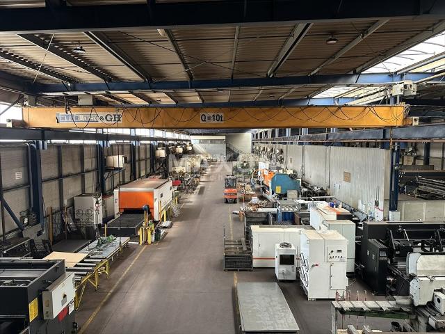 Zapraszam do wynajmu obiektu produkcyjno magazynowego 9 800 m² w Wykrotach