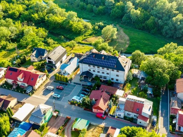 Zapraszam do zakupu gotowego hotelu 1400 m² w Józefowie nad Wisłą
