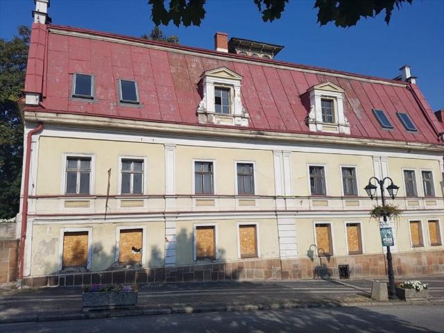Zapraszam do zakupu kamienicy 1400 m² w Złotym Stoku