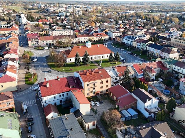 Zapraszam do zakupu kamienicy 343 m² przy Rynku w Staszowie