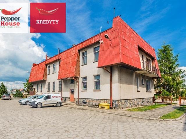 Zabytkowy kompleks biurowo mieszkalny z magazynem i garażem