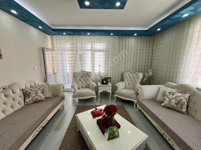 Ze/max^tan Gültepe Mah. Müstakil Binada Satılık Geniş 3+1 Daire