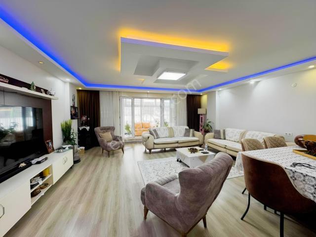 Ze/max^tan Tepe Bölgesinde Satılık 4+1 Bahçeli Lüx Yapılı Villa