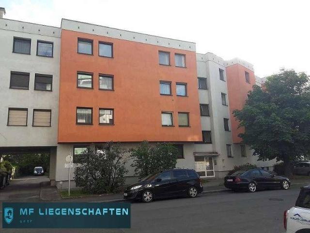 Zentral, aber ruhig gelegene Garçonnière in der Grillparzerstraße mit PKW Stellplatz