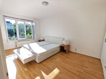 Zentral Apartment Quiet, wonderful loft Bilk Düsseldorf, Dusseldorf Amsterdam Apartments for Rent