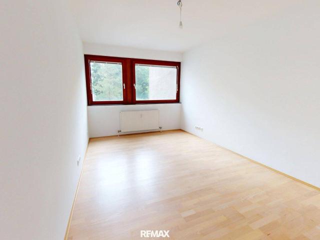 Zentral begehbare 2 Zimmer Wohnung im begehrten 8. Bezirk nahe U6 und Bennoplatz!