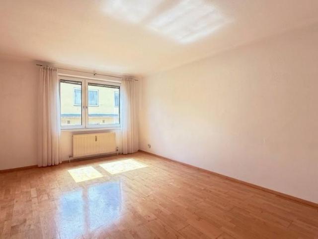 Zentral begehbare 3 Zimmer Neubauwohnung für Sportliche 3.OG ohne Lift ! WG möglich! Gemeinschaftsgarten!