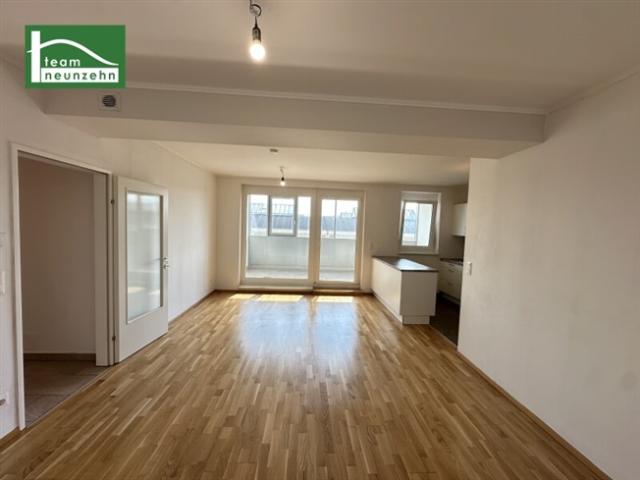 Zentral begehbare Wohnung mit Wintergarten ohne direktes Gegenüber! Traumbad mit Dusche & Badewanne!