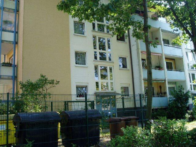 Zentral. Bezahlbar. Mit Balkon.Bezugsfertig 3 Raumwohnung im WK 3
