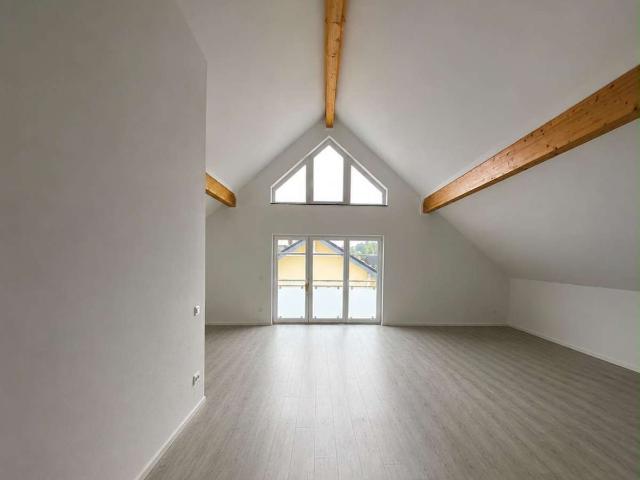 Zentral gelegen & voller Wohnkomfort – attraktive 2 Zimmer Dachgeschosswohnung